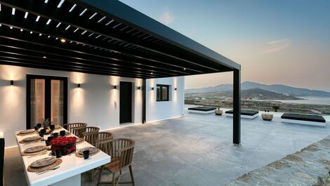 Cyc036 - Villa on Ftelia Beach, Mykonos