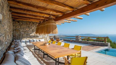Cyc010 - Hilltop villa overlooking Mykonos