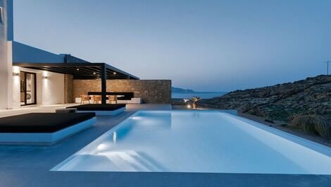 Cyc039 - Villa on Ftelia Beach, Mykonos