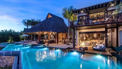 Ptm010 - Luxury sea front villa with pool in Punta Mita