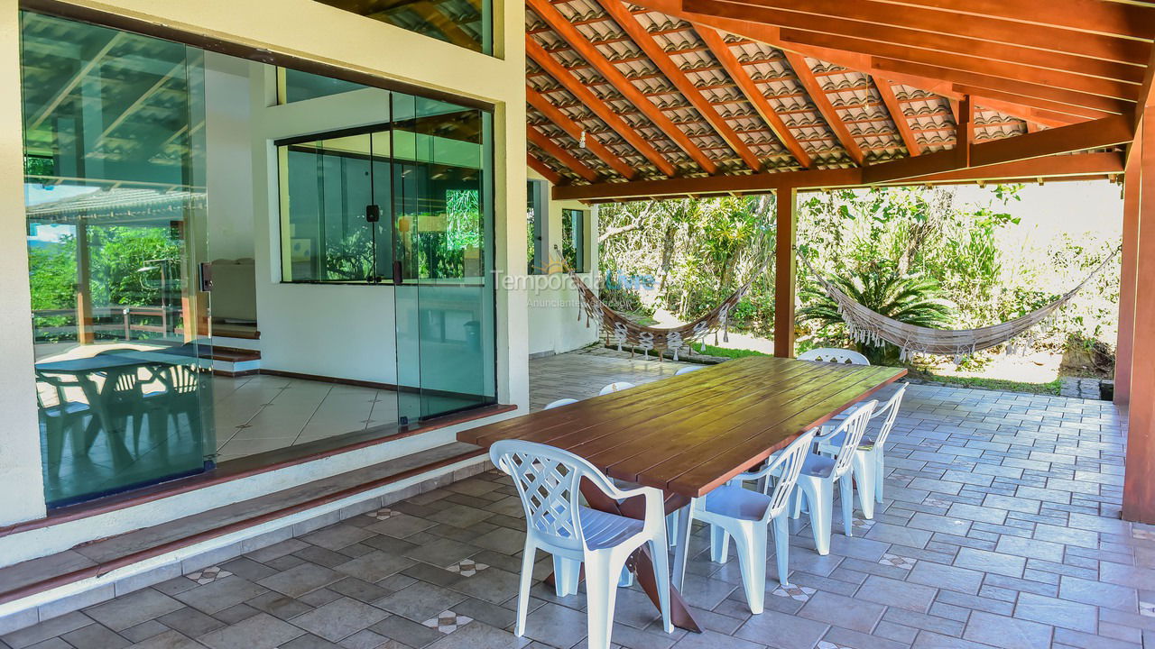 Casa para alquiler de vacaciones em Ilhabela (Praia Grande)