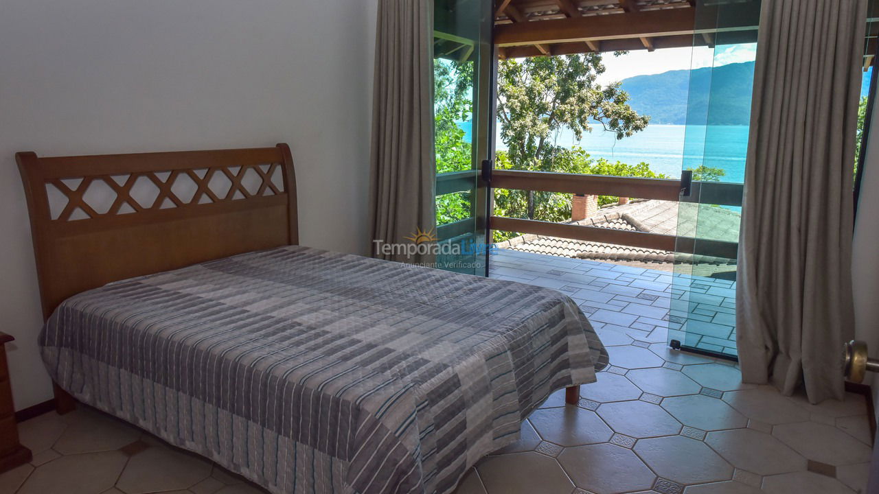 Casa para alquiler de vacaciones em Ilhabela (Praia Grande)