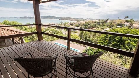 House With Panoramic View, Three Bedrooms and Direct Contact with Nat...