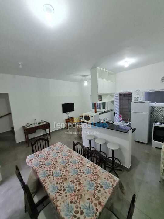 Casa para alquiler de vacaciones em Ubatuba (Enseada)