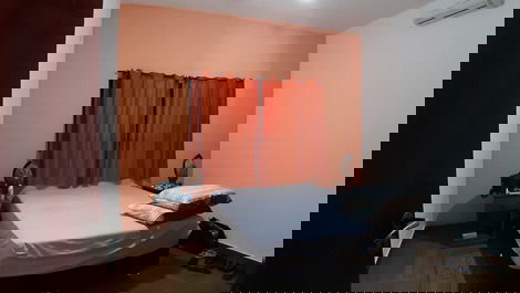 CASA COM PISCINA P/ 12 PESSOAS EM CARAGUATATUBA