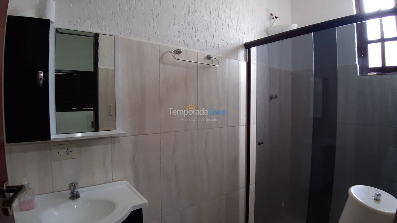 Casa para aluguel de temporada em Caraguatatuba (Praia Capricórnio)