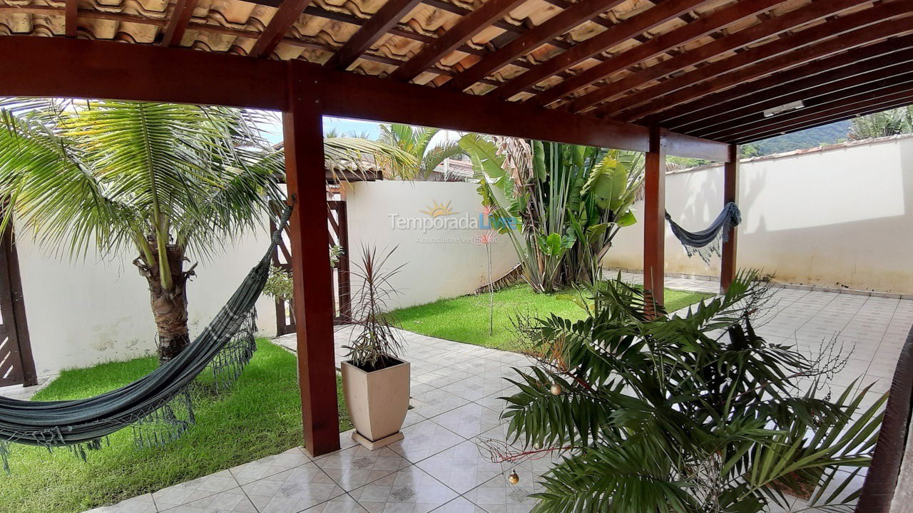 Casa para aluguel de temporada em Caraguatatuba (Praia Capricórnio)