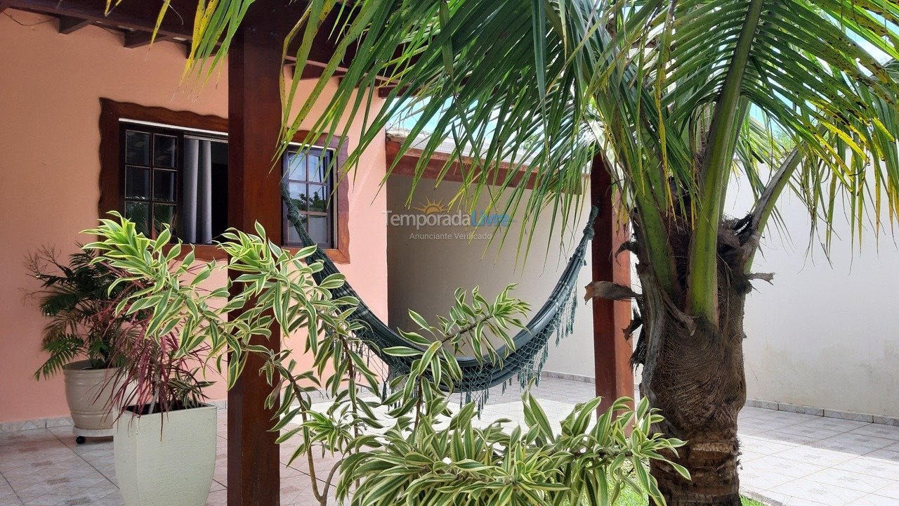 Casa para aluguel de temporada em Caraguatatuba (Praia Capricórnio)
