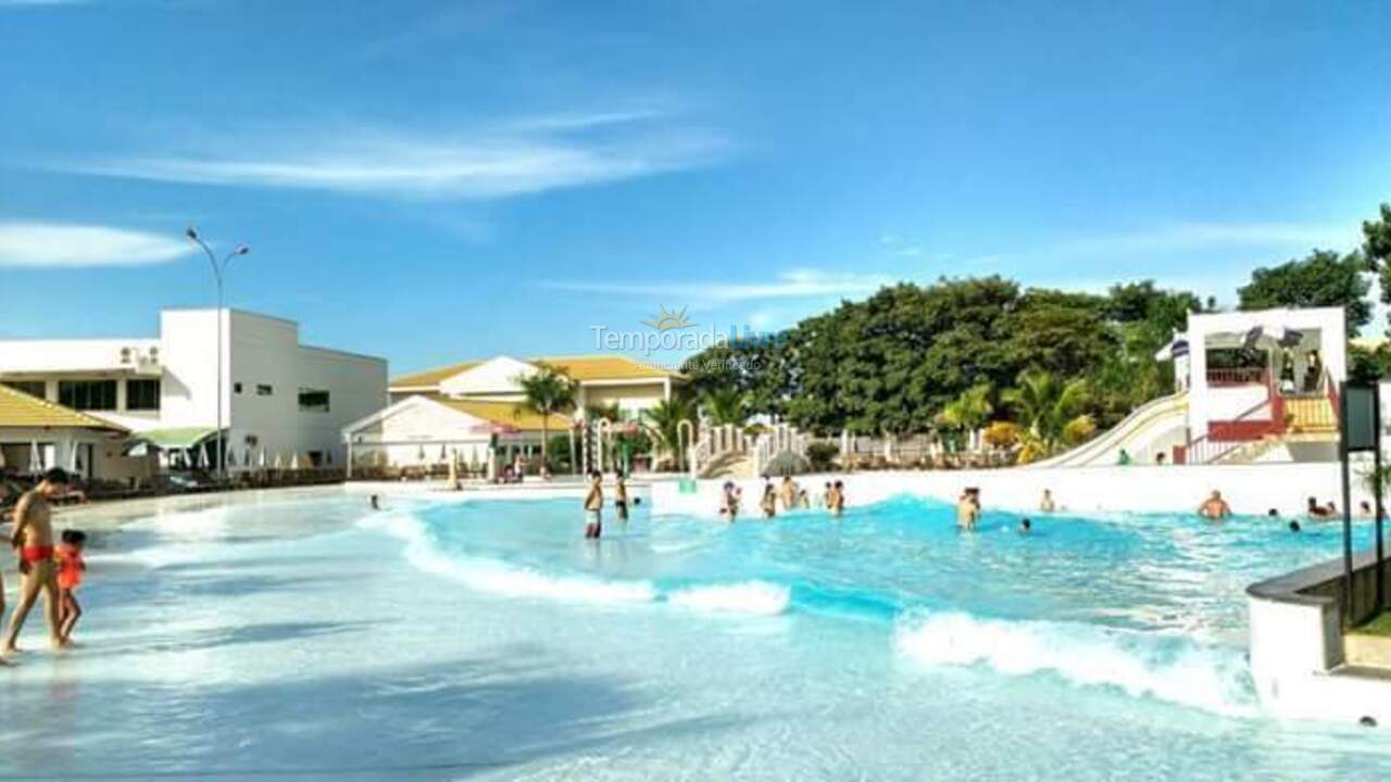Apartamento para aluguel de temporada em Caldas Novas (Lacqua Diroma)