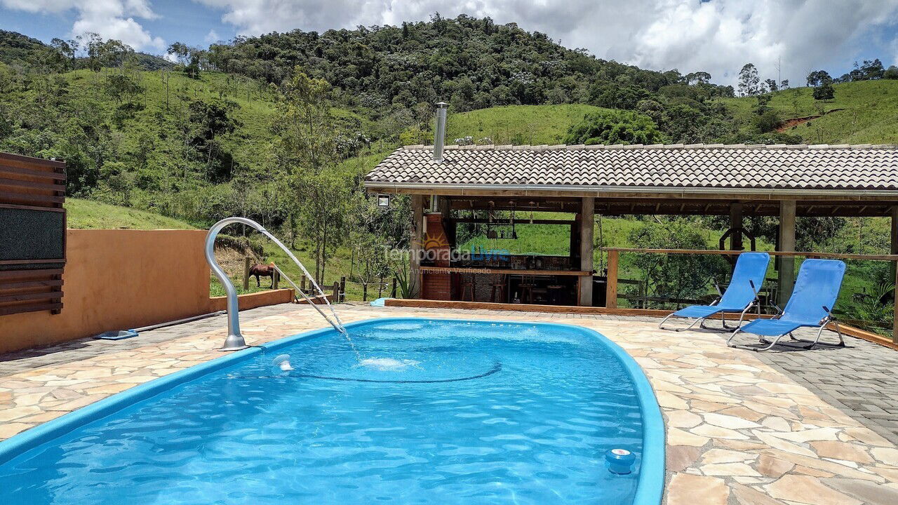 Casa para aluguel de temporada em Monteiro Lobato (Santa Maria)