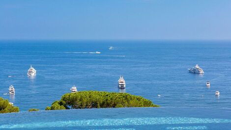 Azu005 - Villa overlooking the bay of Eze, French Riviera