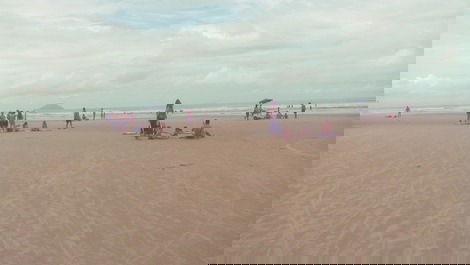 LINDO SOBRADO NA PRAIA DE GUARATUBA Wi-Fi