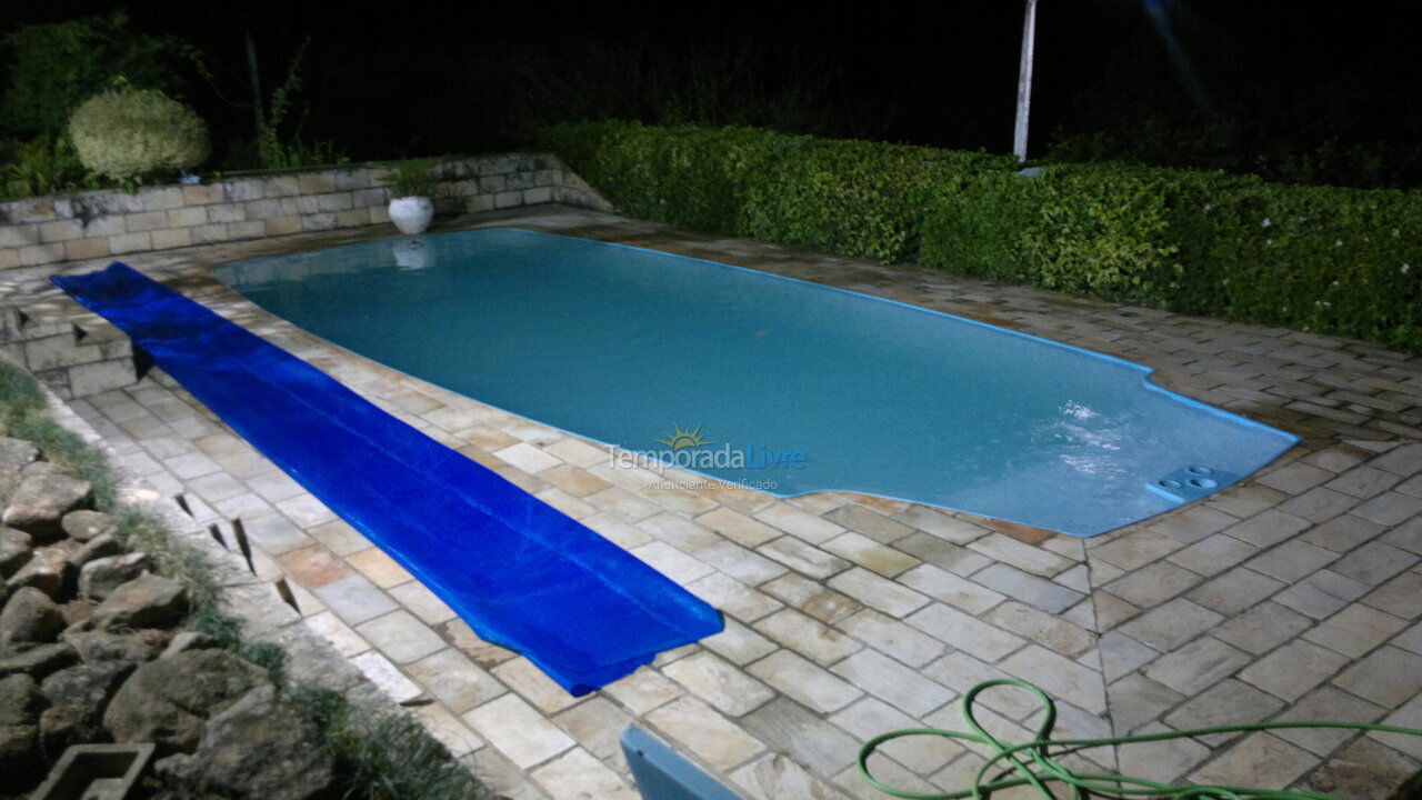 Granja para alquiler de vacaciones em Piracaia (Canedos)