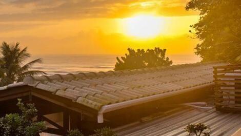 Casa canto da canoa ( praia do tombo ) pé na areia, coisa de cinema