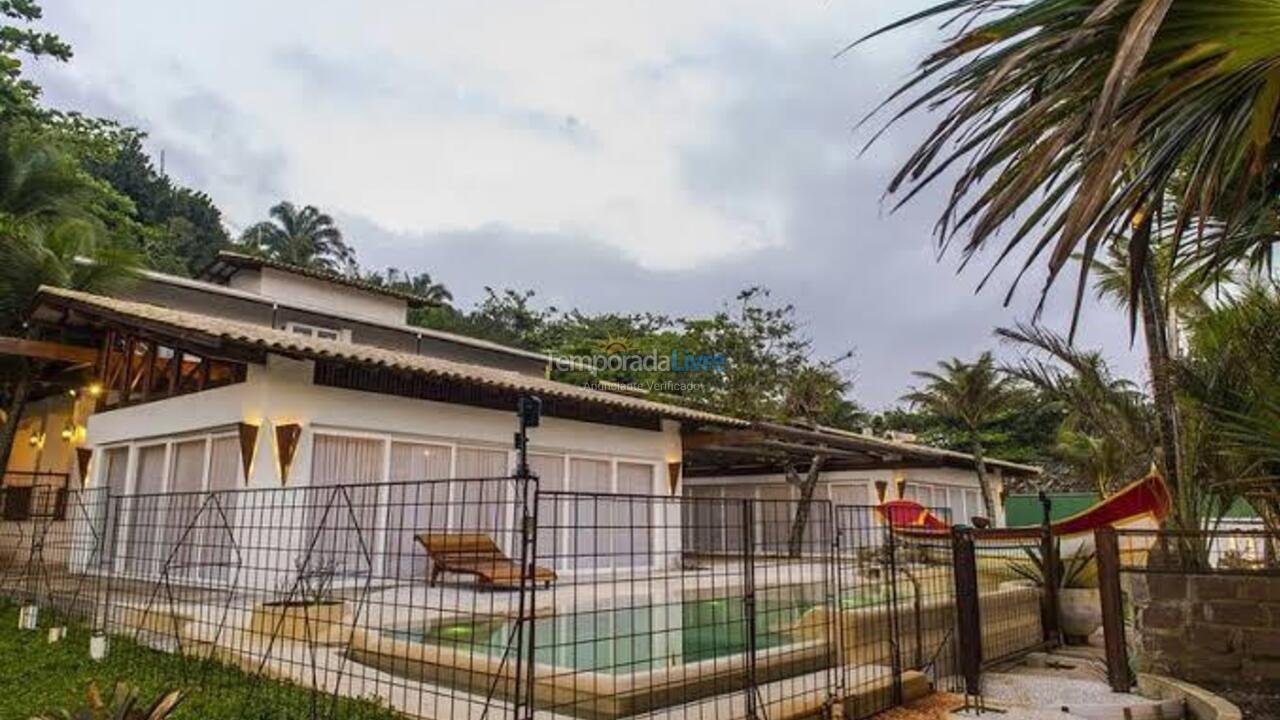 Casa para aluguel de temporada em Guarujá (Praia do Tombo)