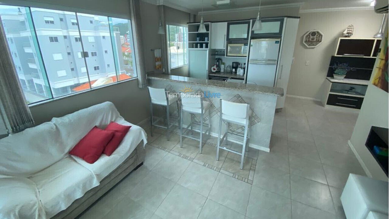 Apartamento para alquiler de vacaciones em Governador Celso Ramos (Praia de Palmas)