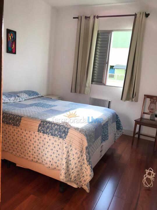 Apartamento para aluguel de temporada em Guarujá (Jardim Las Palmas)