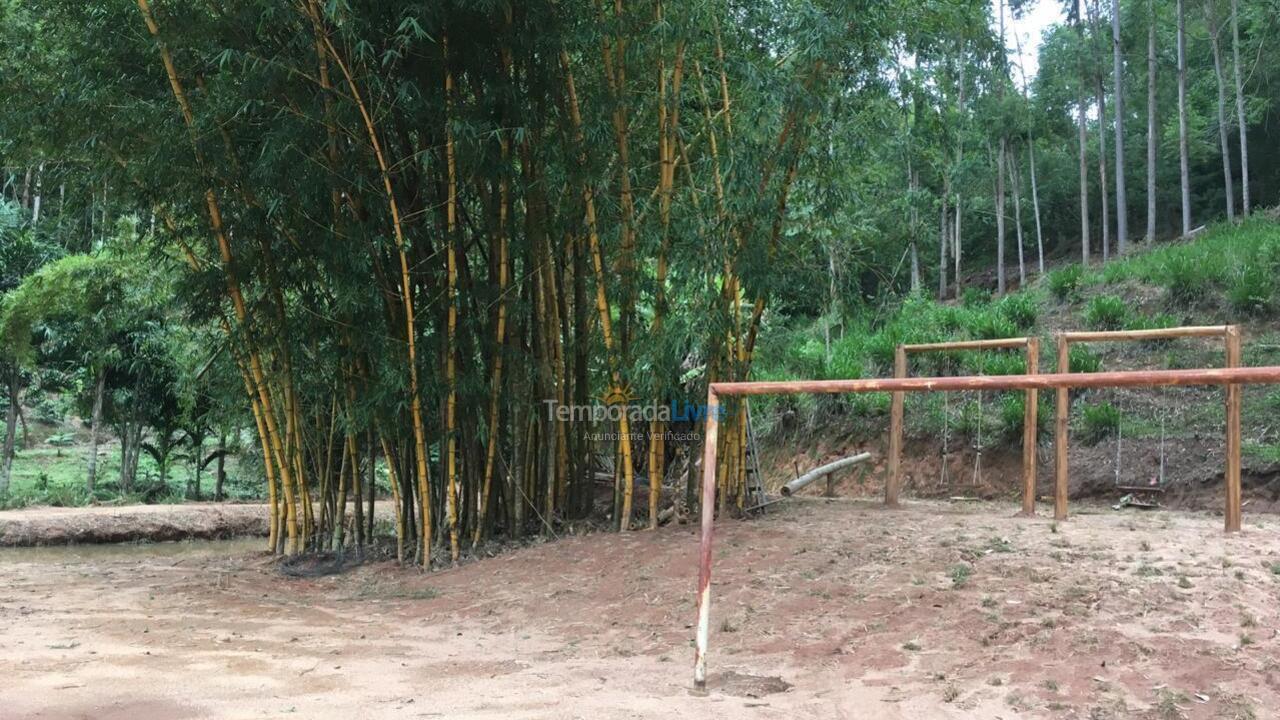 Granja para alquiler de vacaciones em Domingos Martins (Rio Ponte Domingos Martins)