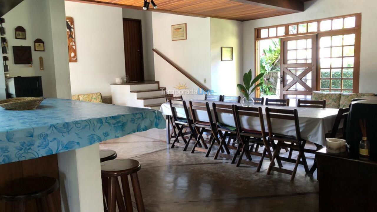 Casa para alquiler de vacaciones em Ilhabela (Urubu)