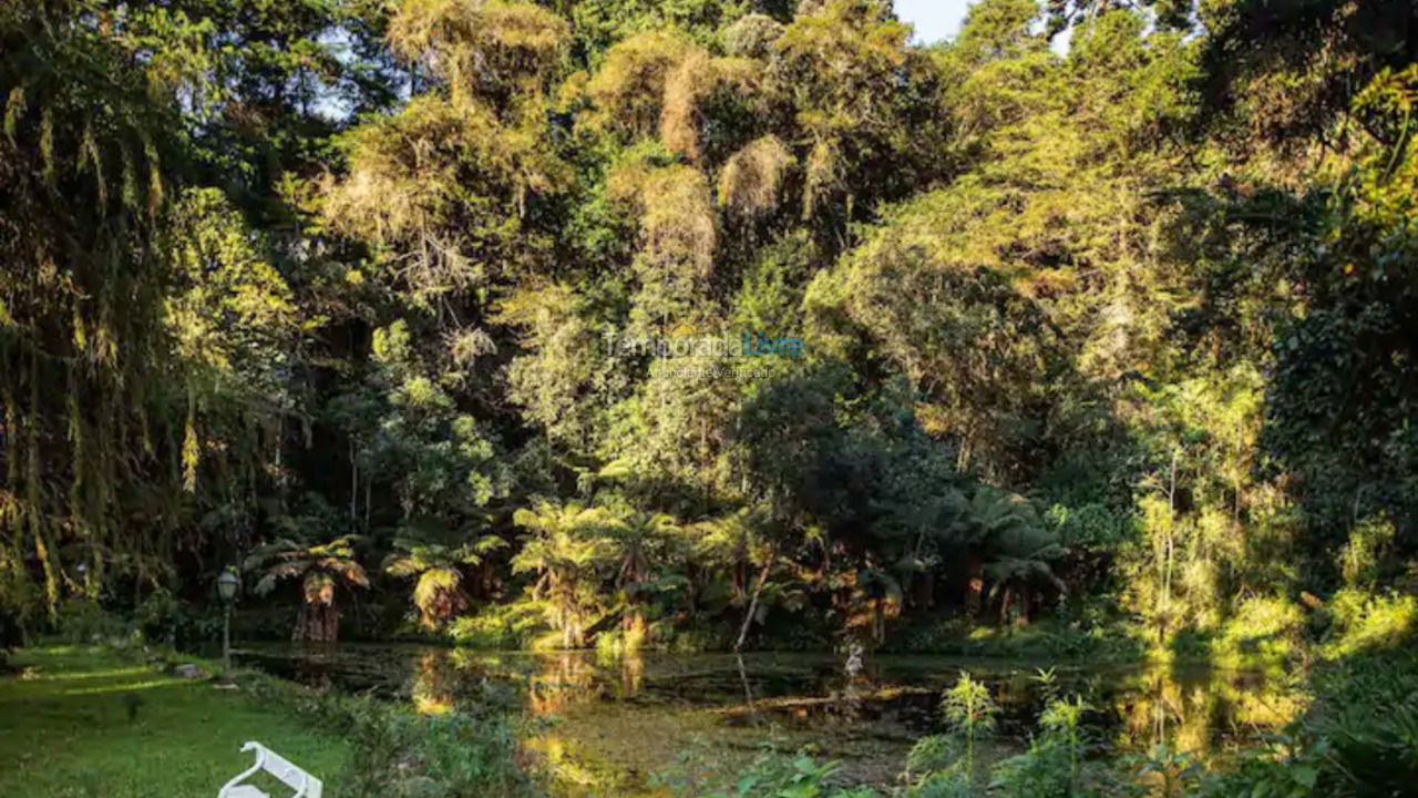 Chácara / sítio para aluguel de temporada em Campos do Jordão (Cachoeira Véu da Noiva)