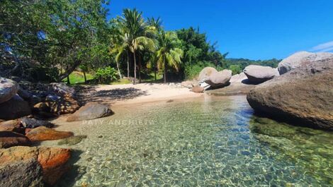 House In Ilhabela