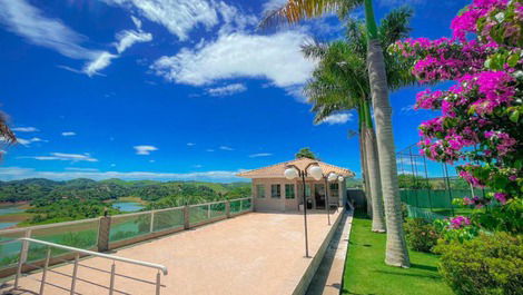 Finca con piscina y cancha de futbol en Igaratá