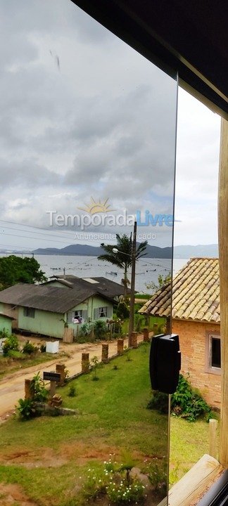 Casa para aluguel de temporada em Imaruí (Praia Vermelha)