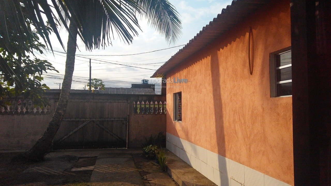 Casa para aluguel de temporada em Guarujá (Vila áurea)