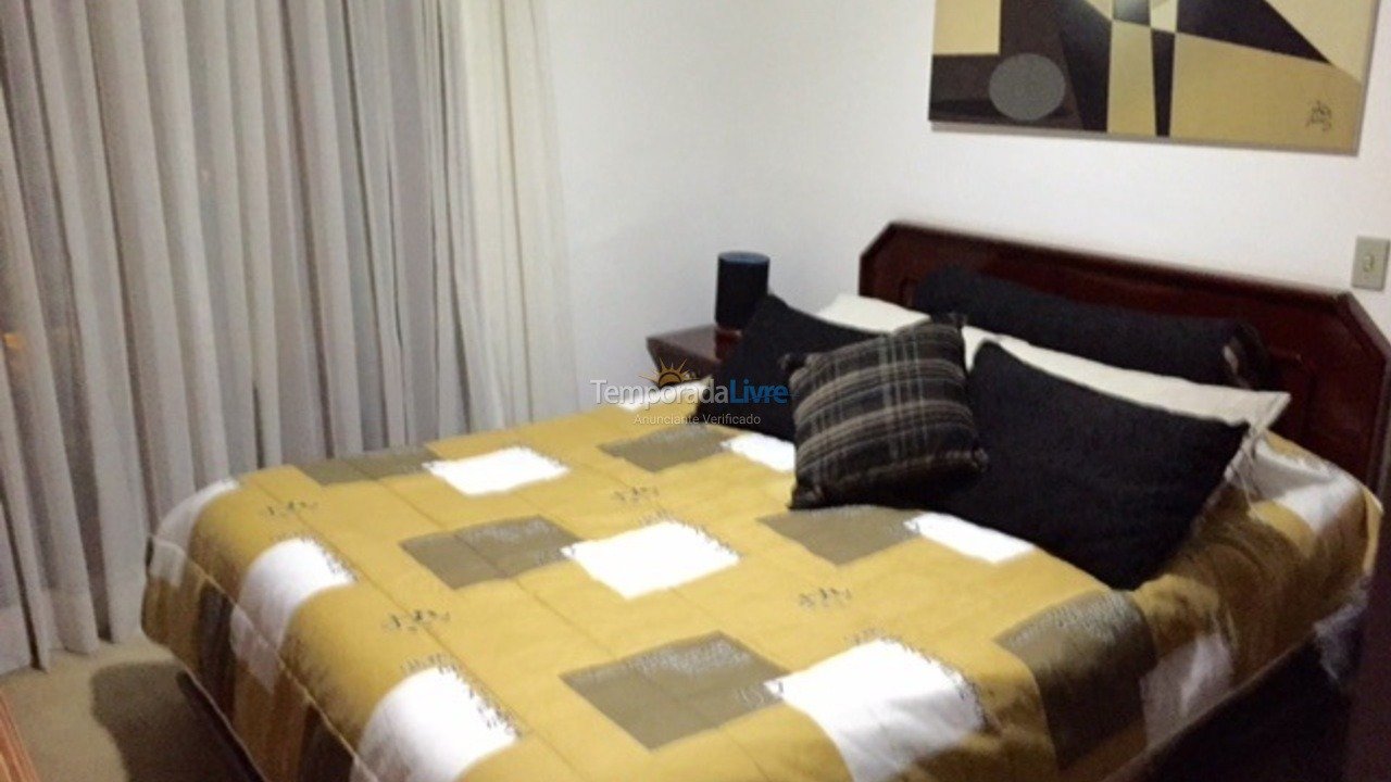 Apartamento para aluguel de temporada em Campos do Jordão (Alto do Capivari)
