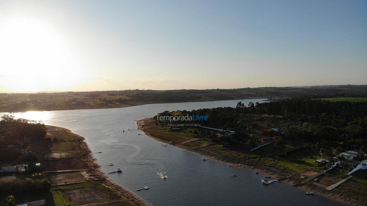 Casa para aluguel de temporada em Avaré (Represa)