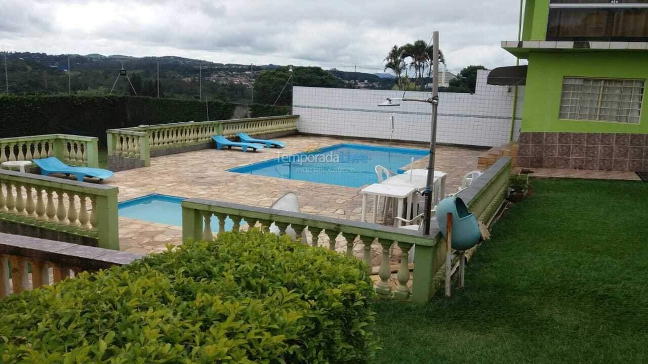 Casa para aluguel de temporada em Atibaia (Jardim Colonial)