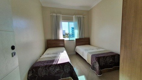 Apartment with 2 bedrooms in the center of Bombinhas