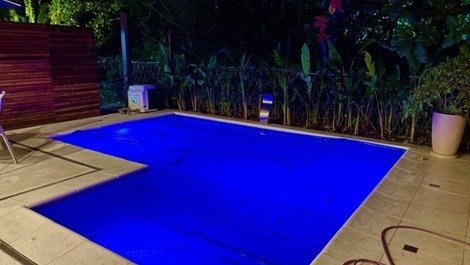 Iluminação da piscina