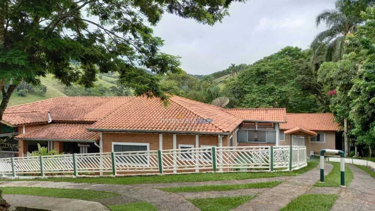 Granja para alquiler de vacaciones em Igaratá (Boa Vista)