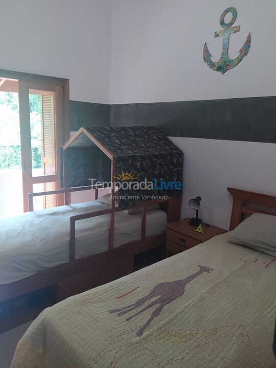 House for vacation rental in Bertioga (Praia de Guaratuba)