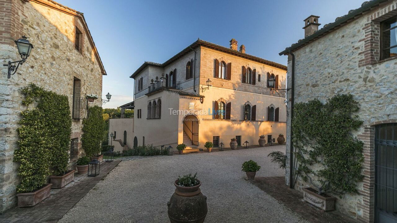 House for vacation rental in Tuscany (Siena)