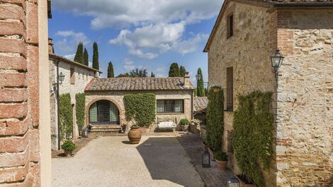 Tus004 - Villa on top of a hill, Tuscany