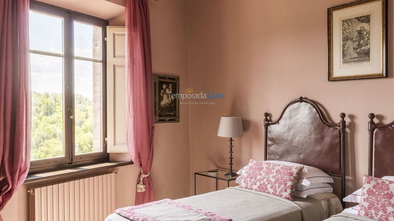 House for vacation rental in Tuscany (Siena)