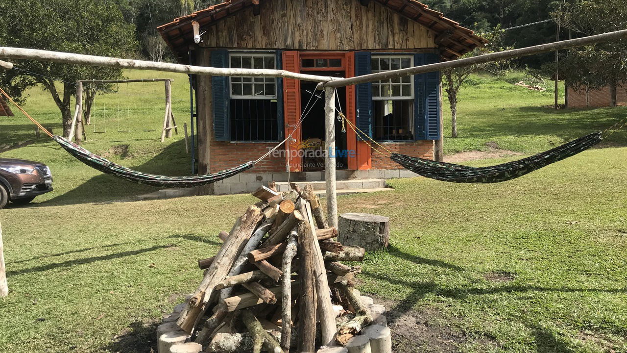 Granja para alquiler de vacaciones em Embu Guaçu (Congonhal)