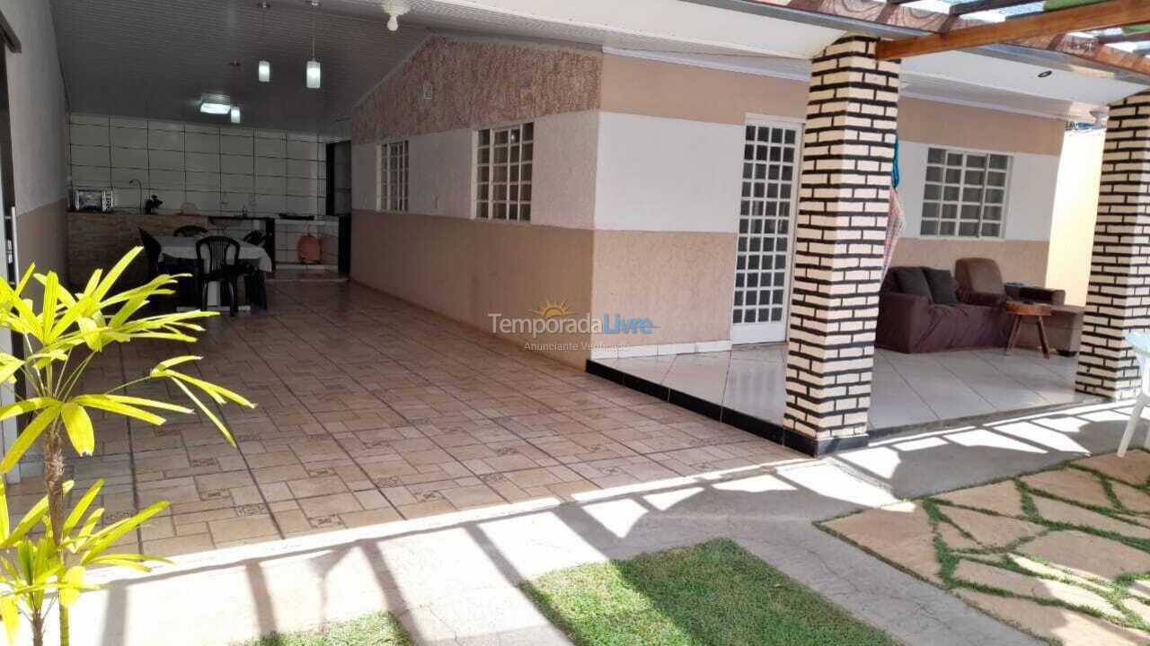 Casa para aluguel de temporada em Planaltina (Proximo A Lagoa Formosa)