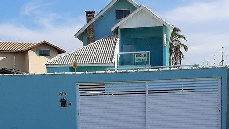 Casa frente al mar piscina adosada triplex