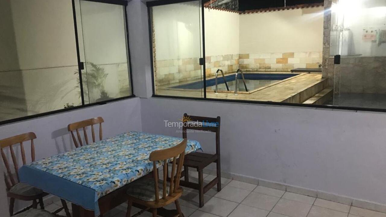 Casa para aluguel de temporada em Itanhaém (Balneário Gaivotas)
