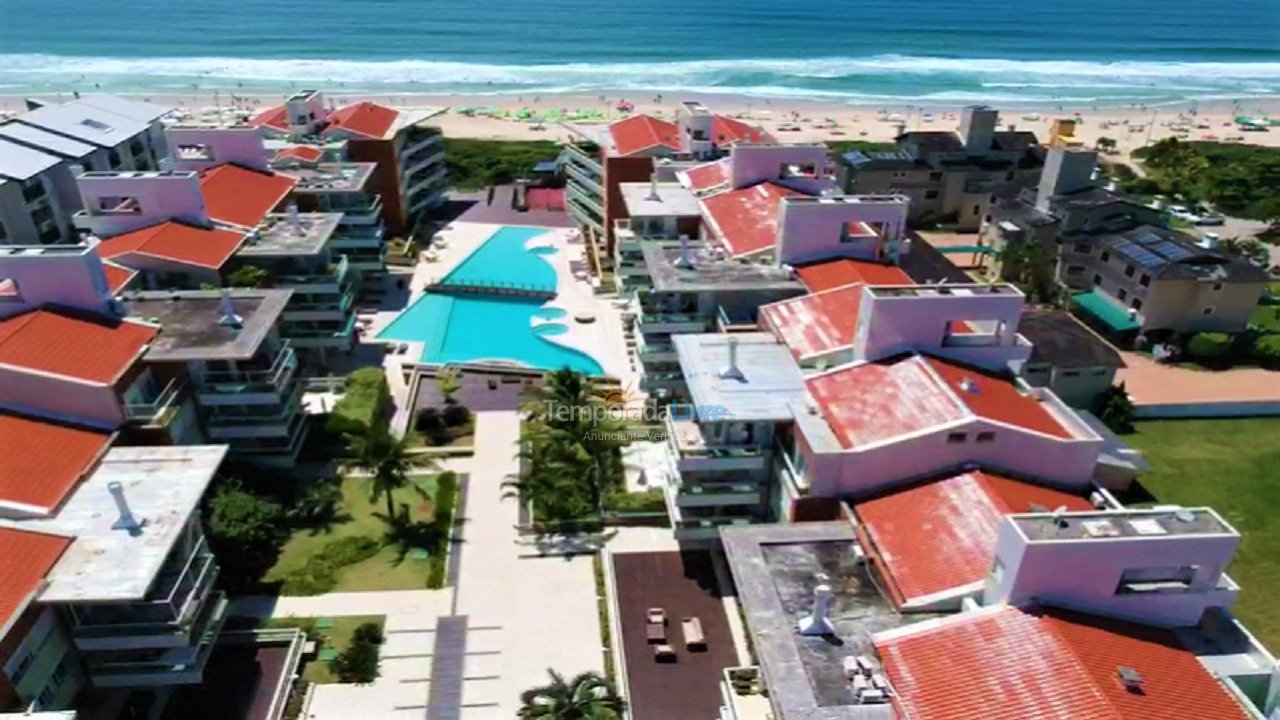 Apartamento para aluguel de temporada em Florianópolis (Praia Brava)