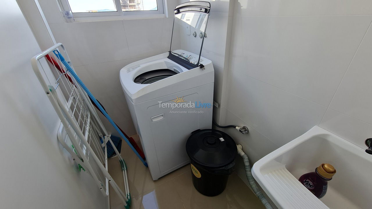 Apartamento para aluguel de temporada em Itapema (Meia Praia)