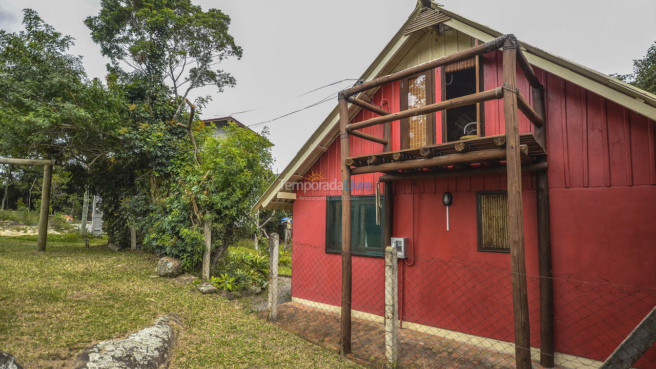 Casa para alquiler de vacaciones em Garopaba (Praia do Siriu)