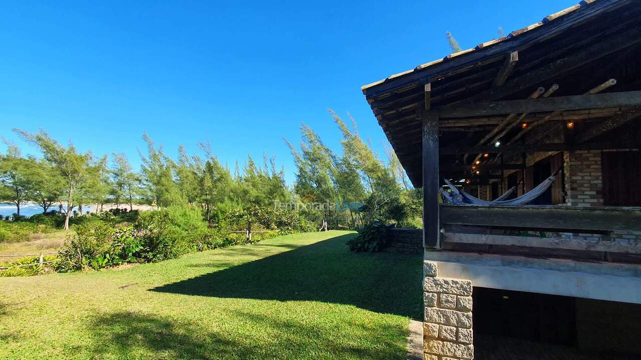 Casa para alquiler de vacaciones em Garopaba (Praia da Ferrugem)