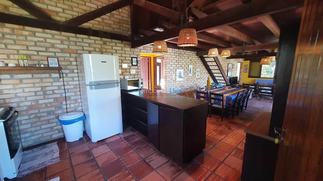 Casa para alquiler de vacaciones em Garopaba (Praia da Ferrugem)