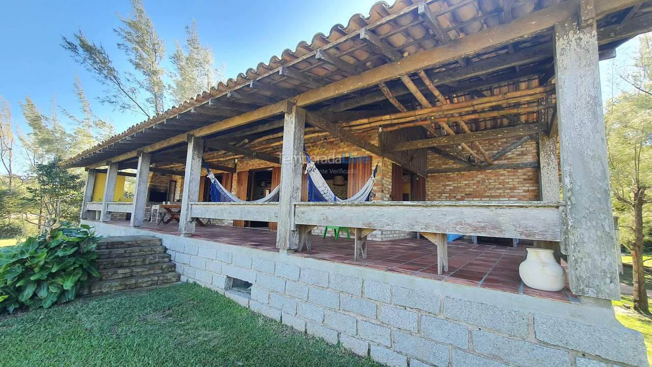 Casa para alquiler de vacaciones em Garopaba (Praia da Ferrugem)