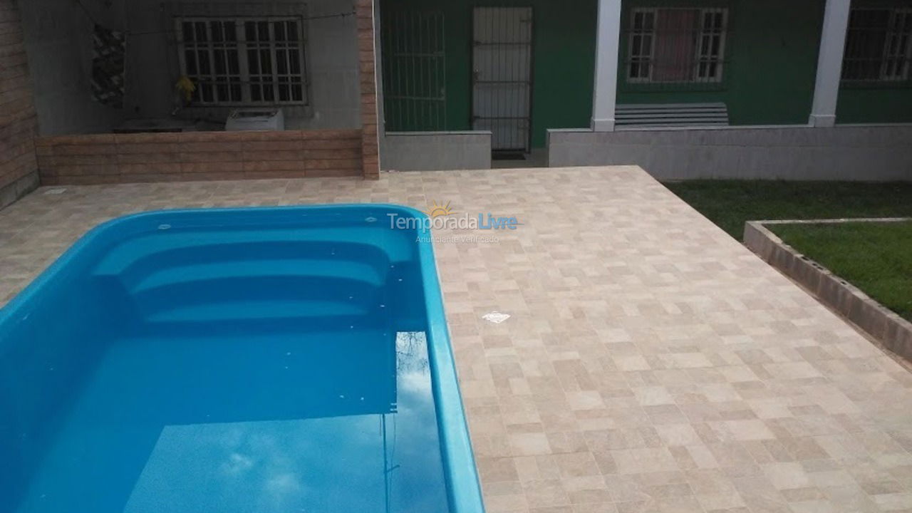 House for vacation rental in Fundão (Praia Grande)