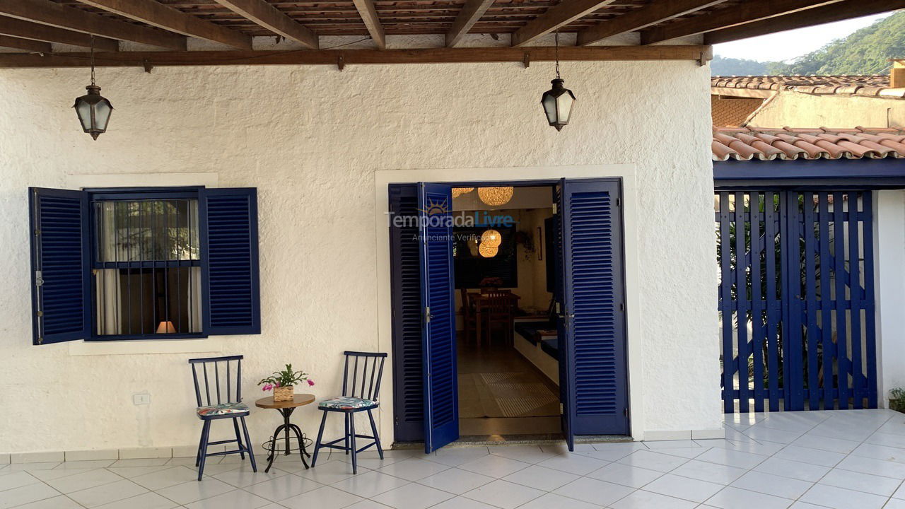 Casa para alquiler de vacaciones em Ubatuba (Praia do Lázaro)